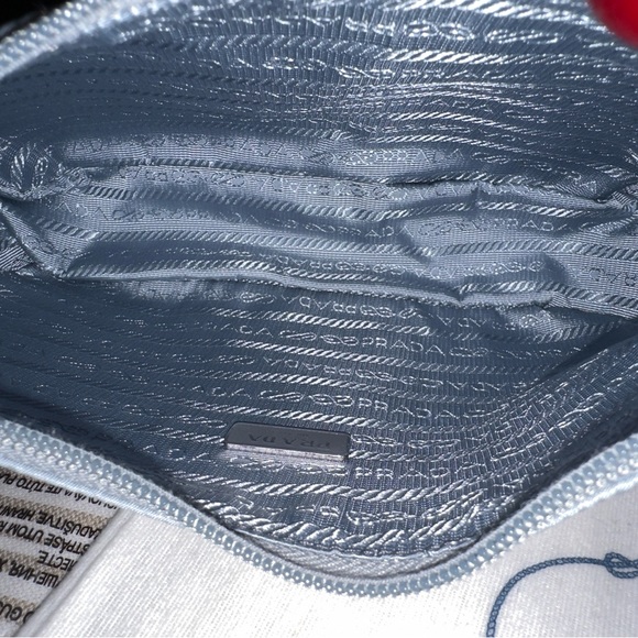 Prada nylon Re-Edition 2000 (astral blue) - Picture 14 of 15